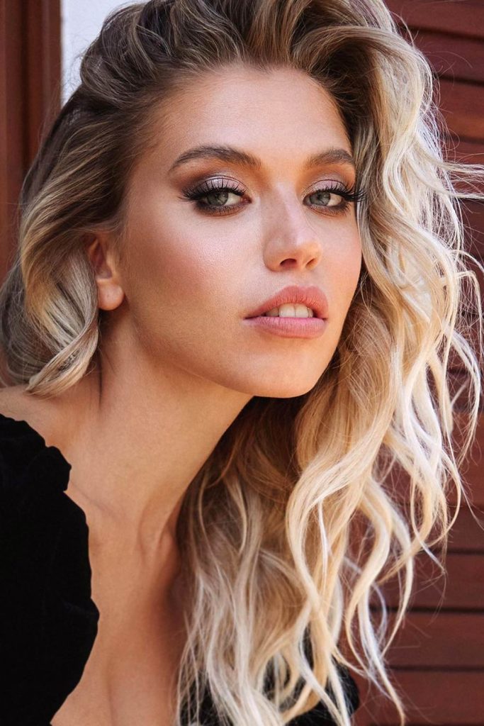 Blonde Side Part Long Curly Hair