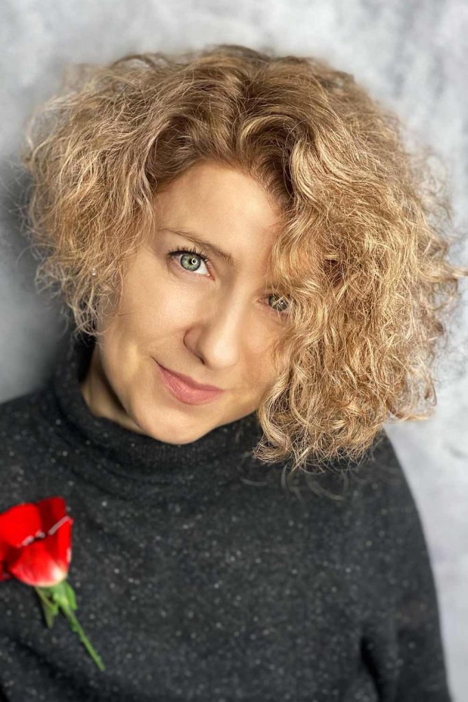 Curly Asymmetrical Bob #asymmetricalbob #bobhairstyles