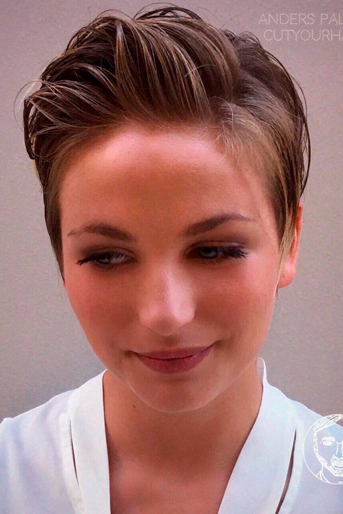 Asymmetrical Wavy Pixie With Caramel Highlights