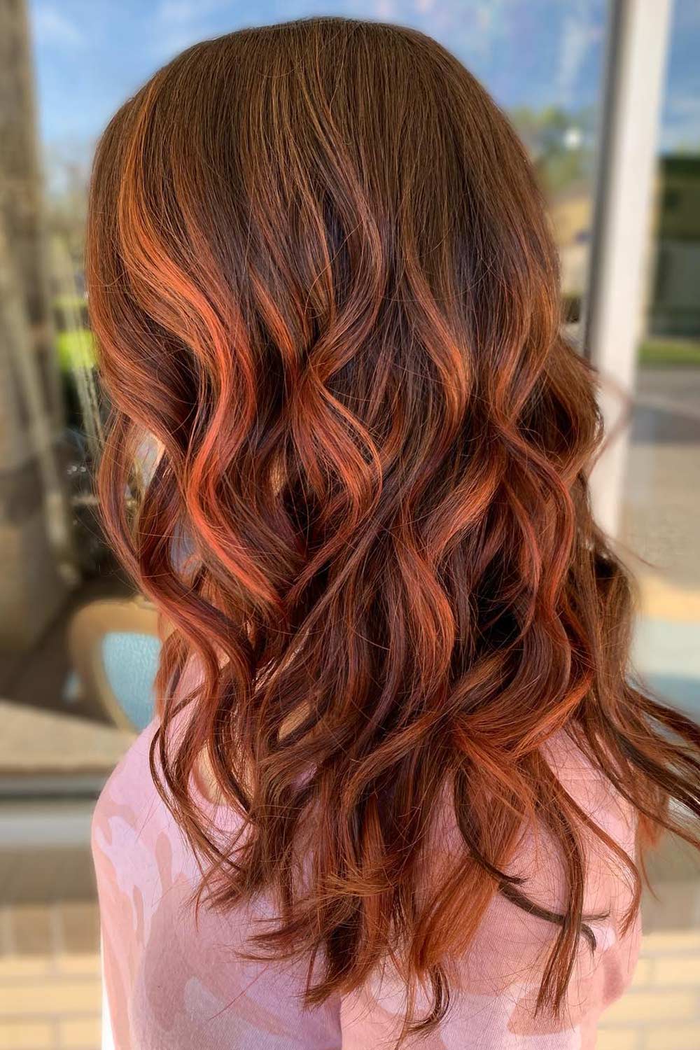 Reddish brown tones mixed with a chocolaty brown are sophisticated