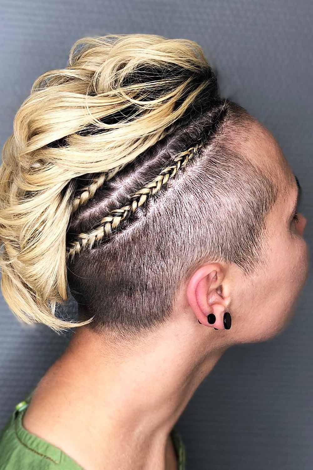 Hairstyles With Side Braids #undercuthairstyles #undercutwomen