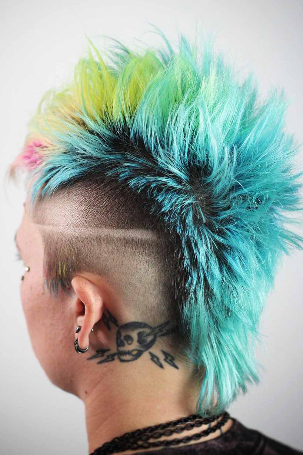 Undercut Hairstyle with Mohawk #undercuthairstyles #undercutwomen