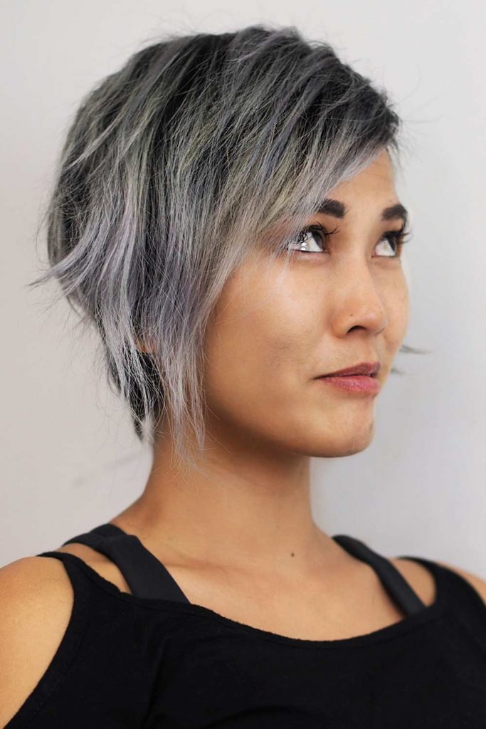 Asymmetrical Pixie with Highlights #shortgreyhair #shorthairstyles #greyhairstyles