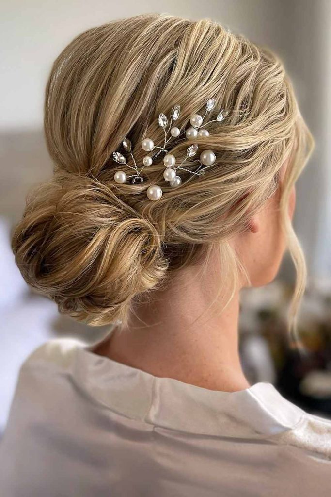 Chic Updos For Blonde Hair #darkblondehair #darkblonde