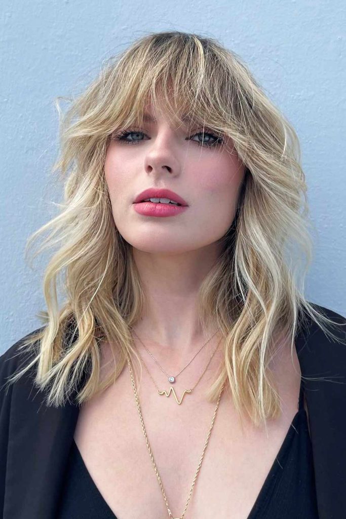 Medium Wolf Cut with Thick Bangs #faceframingbangs #faceframing #bangs