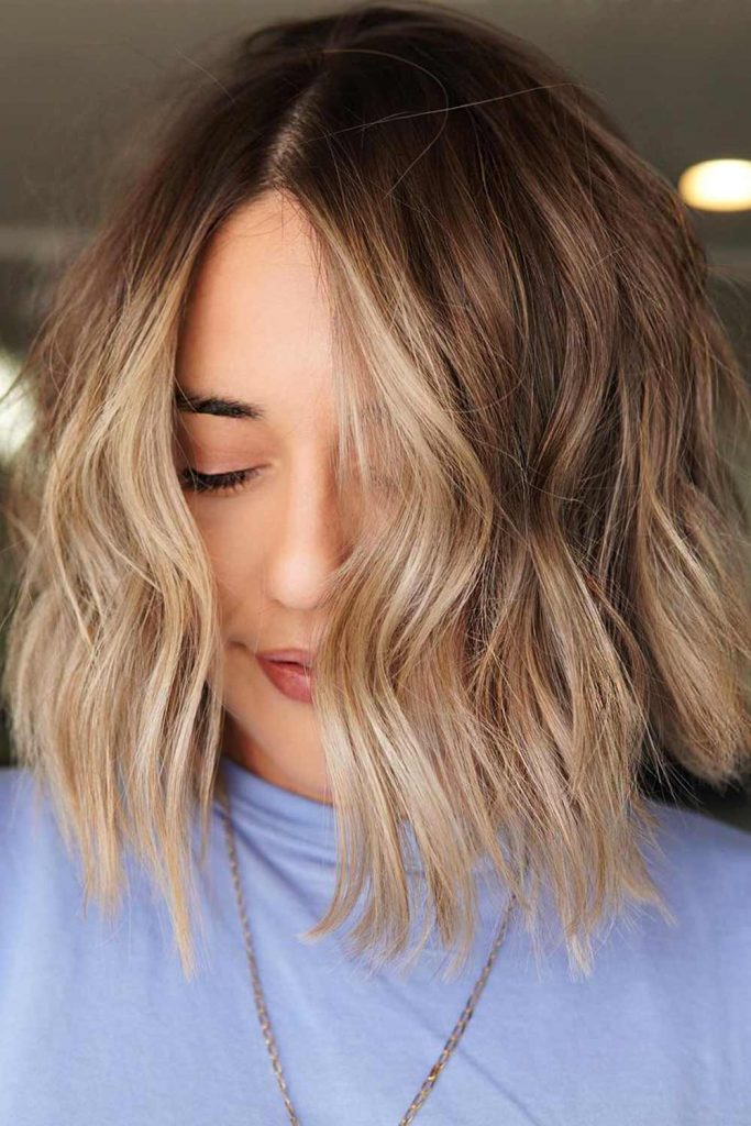 Medium Wavy Honey Balayage Hair #faceframinghighlights #moneypiecehair