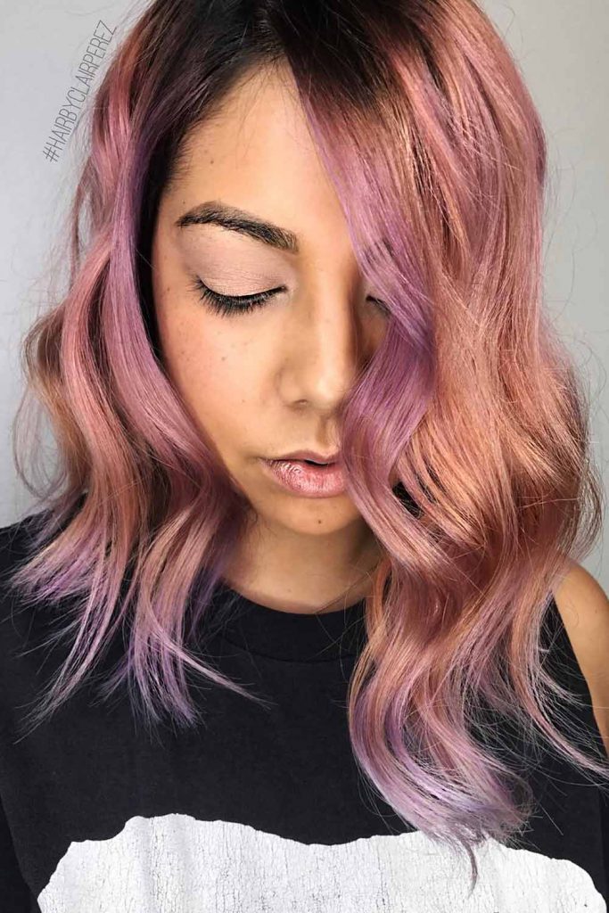 Rose Gold Hair with Lilac Face Framing Highlights #faceframinghighlights #moneypiecehair
