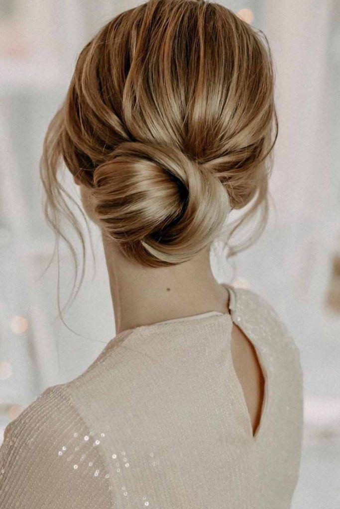 Simple Low Bun #simplehairstyles #easyhairstyles
