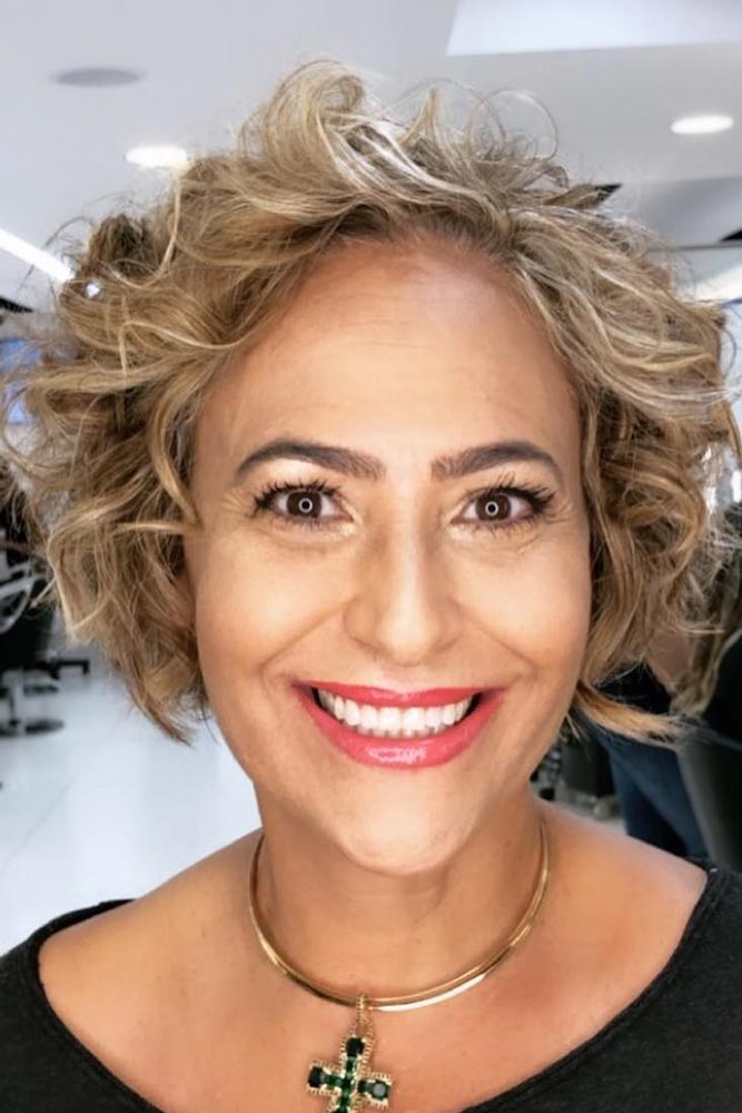 Short Bob With Voluminous Curls #bob #curlyhair