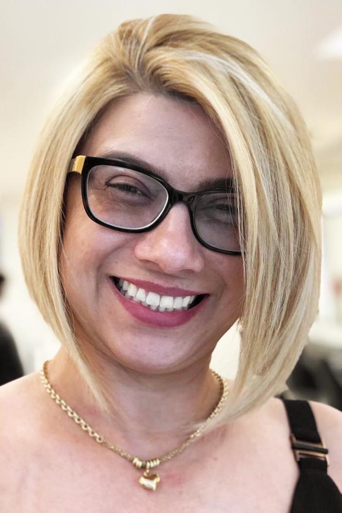 Voluminous Short Hairstyle For Fine Hair #bob #bangs #shorthair