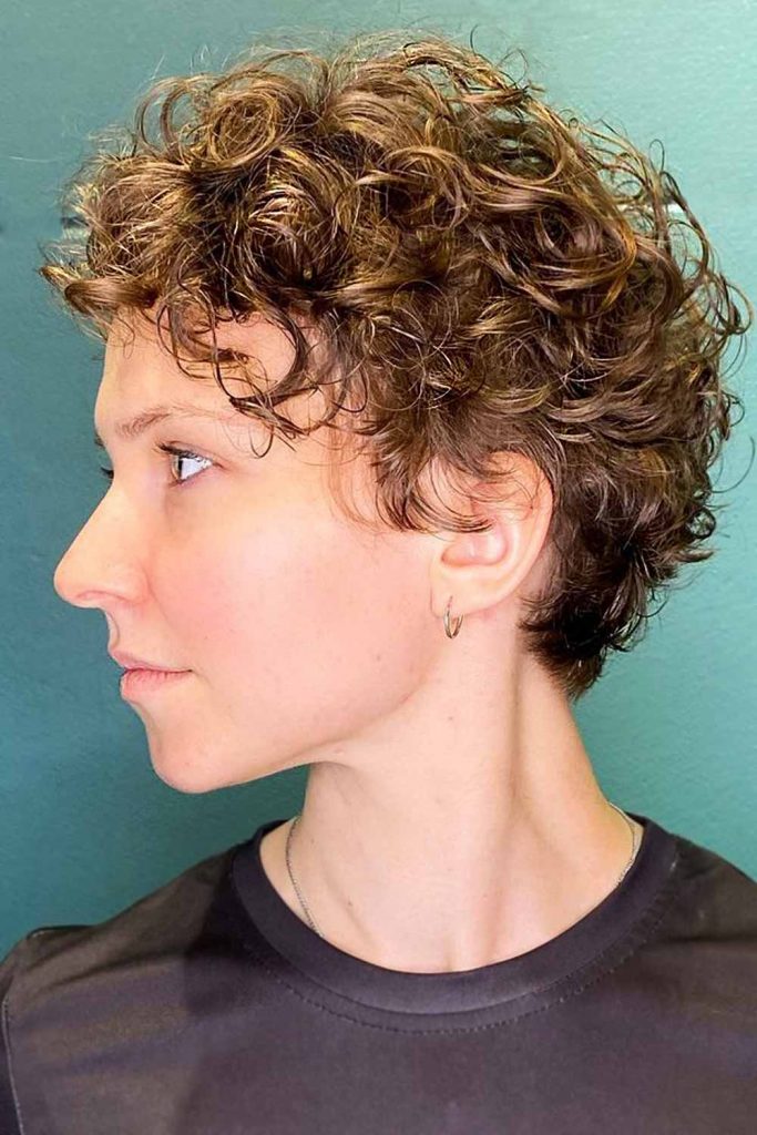 Curly Layered Pixie #layeredhaircuts #layeredhair #haircuts