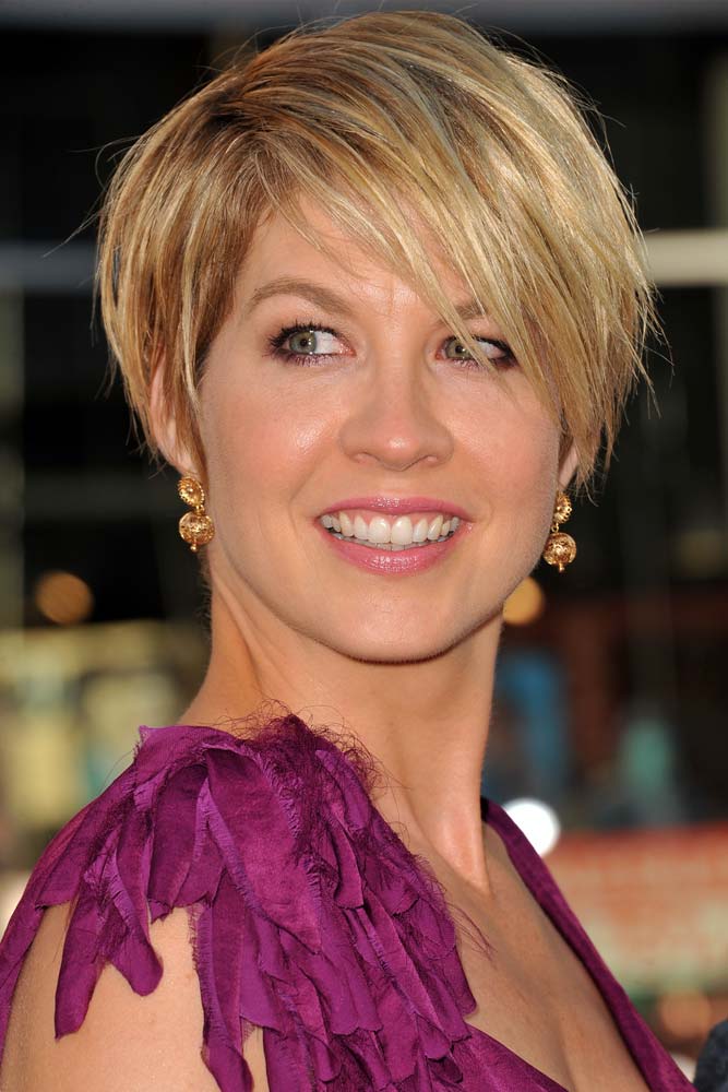 Side-Parted Style For Longer Pixie Side Parted Style For Longer Pixie #longpixie #pixiecut #haircuts