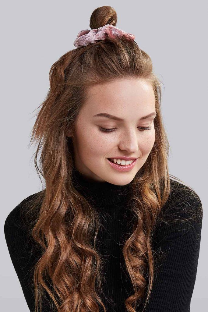 High Messy Knot With Ribbon