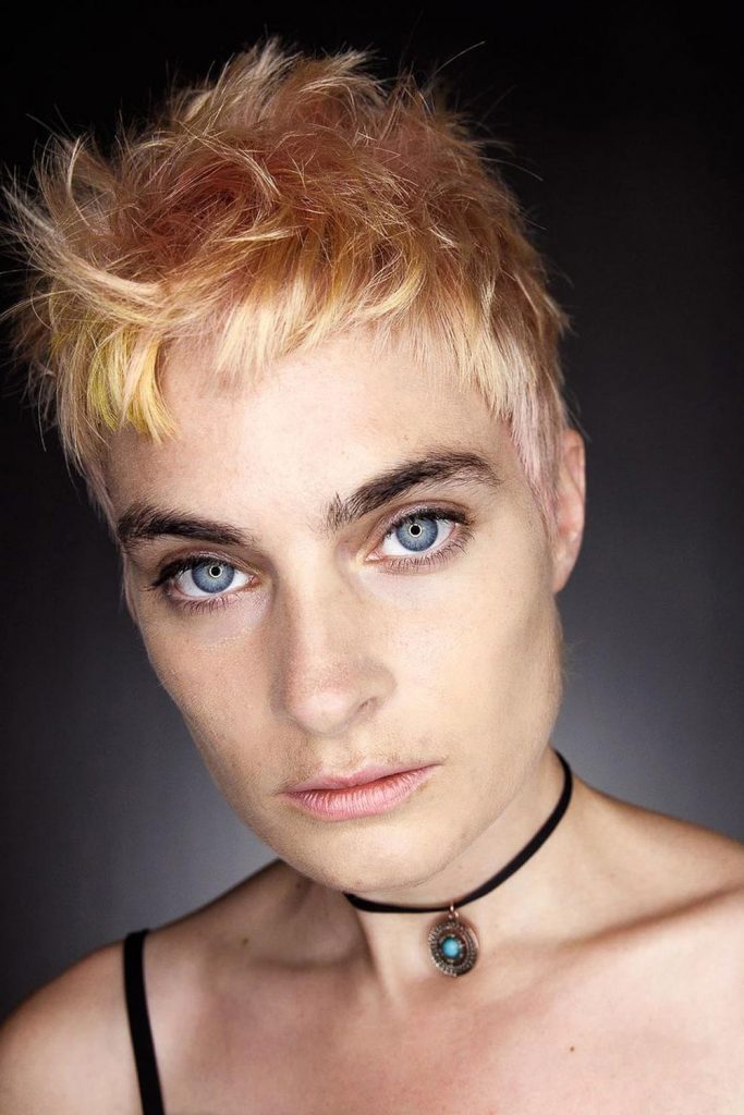 90&rsquo;s inspired Pixie by stylist Joel Torres