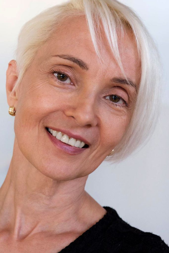 Icy Blonde Very Short Bob