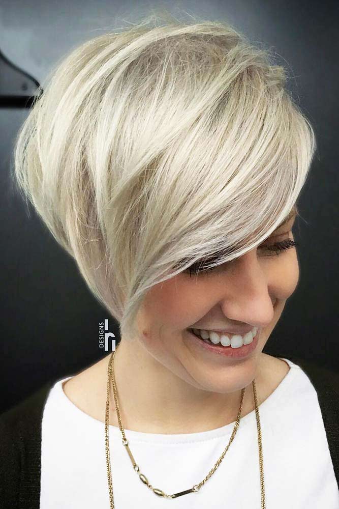 Pixie Bob Side Swept Bangs #sidesweptbangs #haircuts