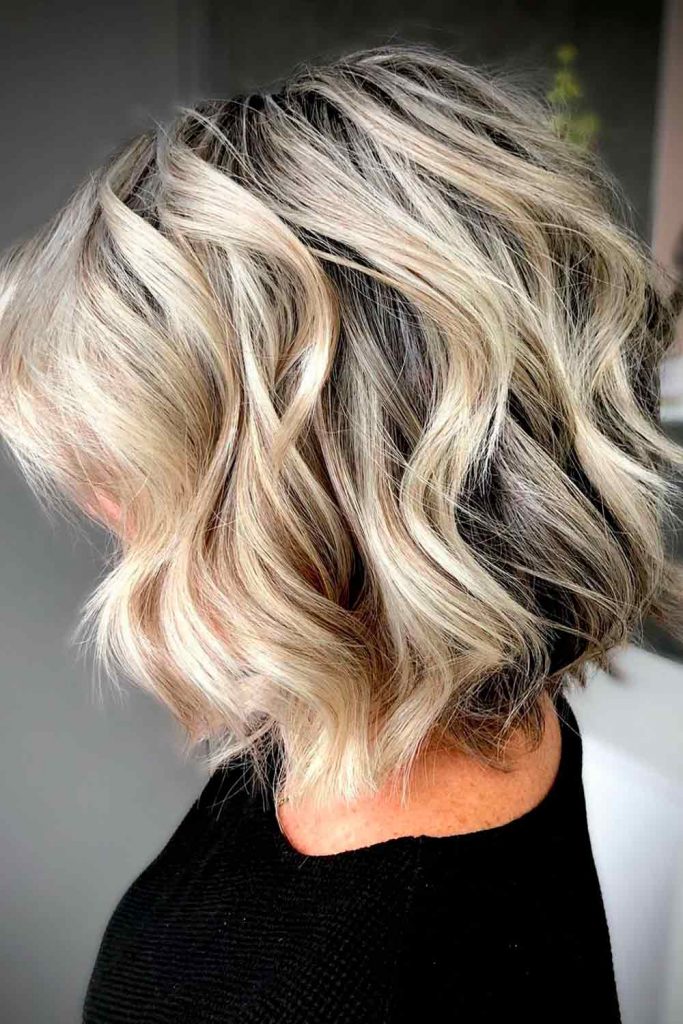 Short Choppy Wavy Hair Blond Highlights Layered Bob Cut Layered Bob