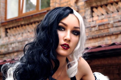 Elegant and Fresh Black and Blonde Hair Ideas For the New Look