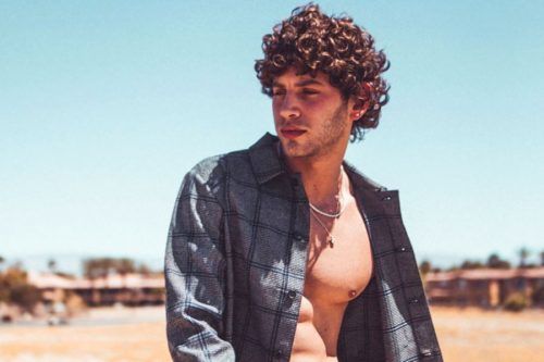 All About Jewfro Hairstyles How To Get Wear And Take Care Of Eye Catching Curls