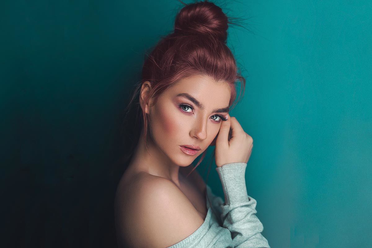 Effortless And Chic Ways To Sport Messy Hair Today