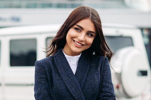 Enhanced Styles That You Can Play Around With Adopting A Middle Part