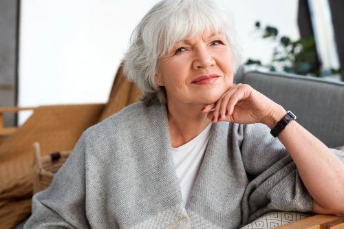 Perfect Short Haircuts For Older Women