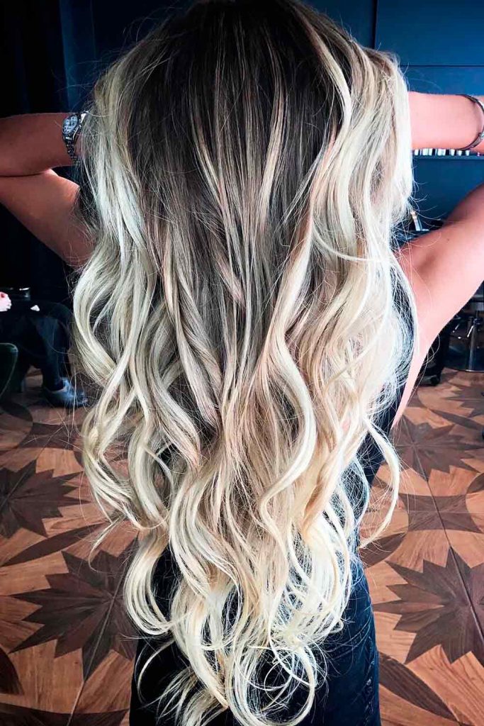 Long Textured Wavy V Cut with Blonde Balayage #vcuthairshape #vcuthair #vhaircut